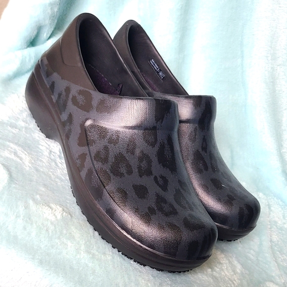 Leopard Print Slip Resistant Crocs - Picture 1 of 11